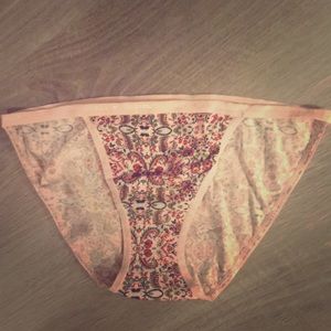 Pink, Paisley-like string-bikini NWOT